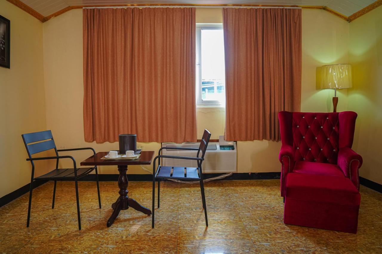 Metro Hotel Couva Εξωτερικό φωτογραφία