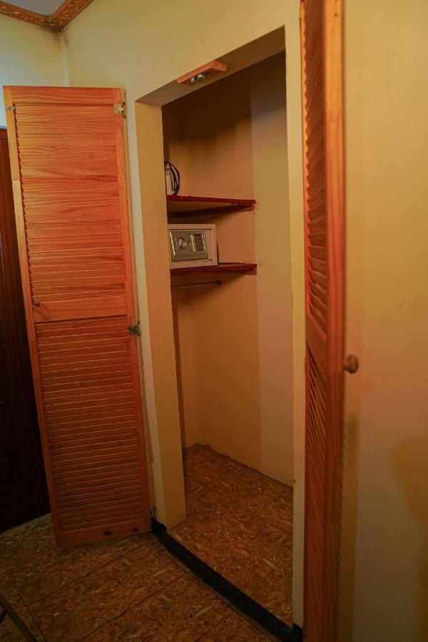Metro Hotel Couva Εξωτερικό φωτογραφία